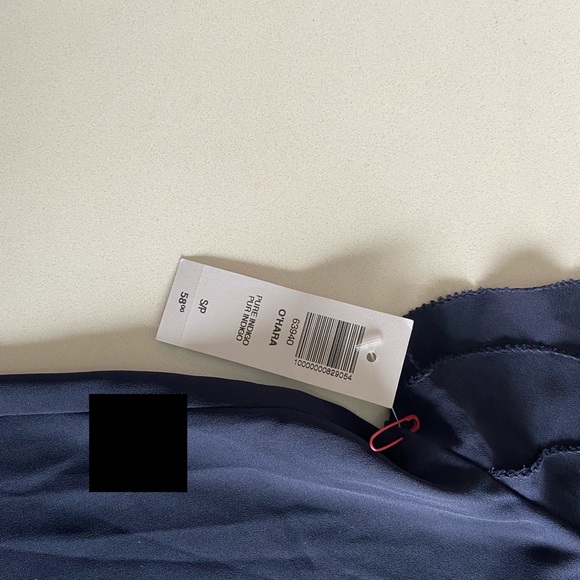 New Aritzia Blouse - Picture 7 of 8